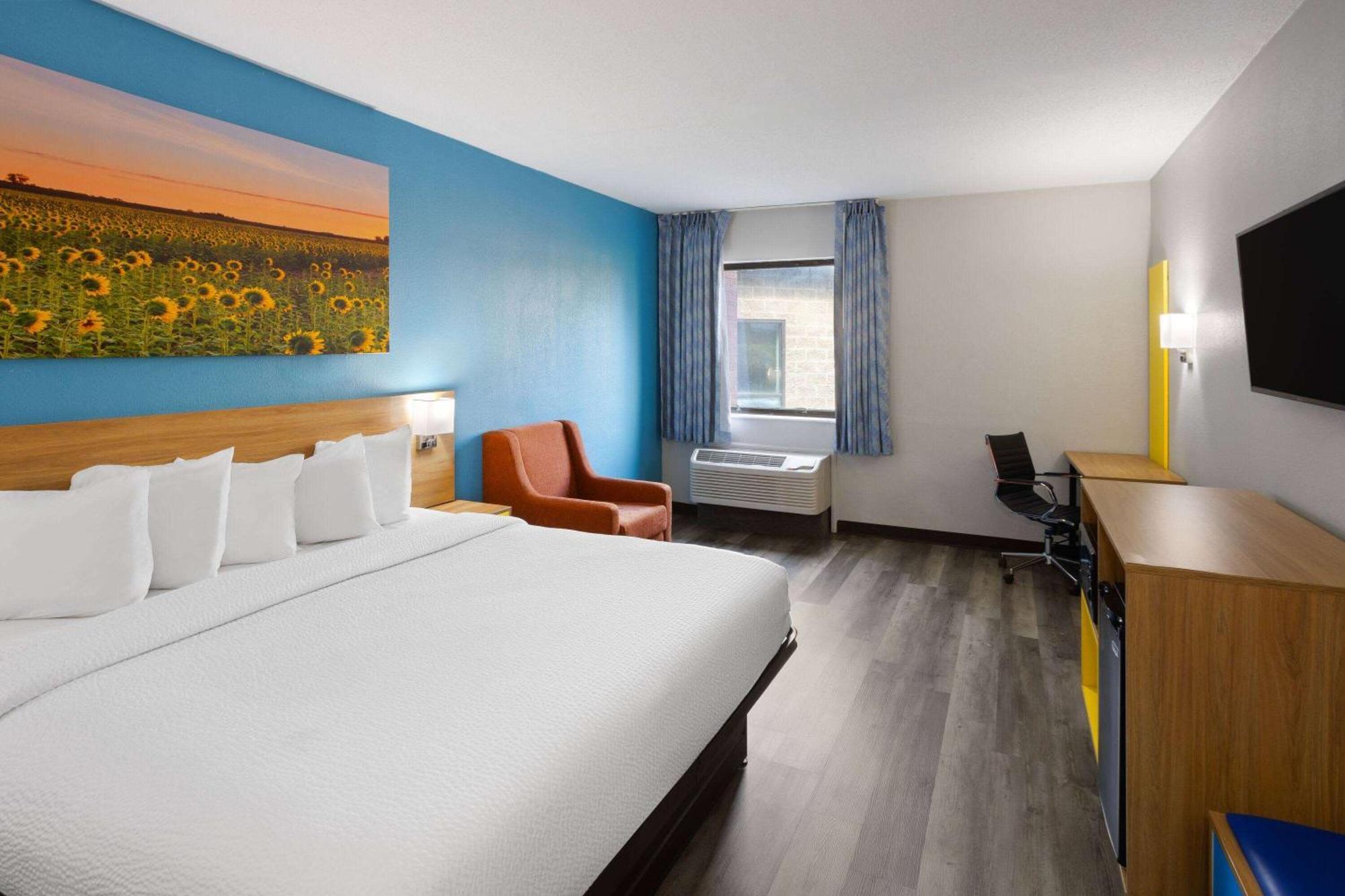 Days Inn & Suites By Wyndham Northwest Indianapolis Exterior foto